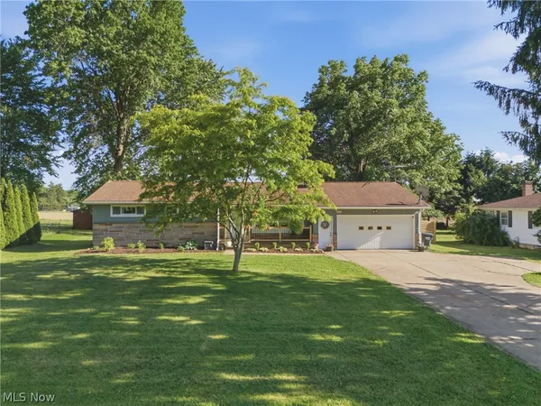 $359,900 | 2131 Myrta Drive, Wooster, OH 44691