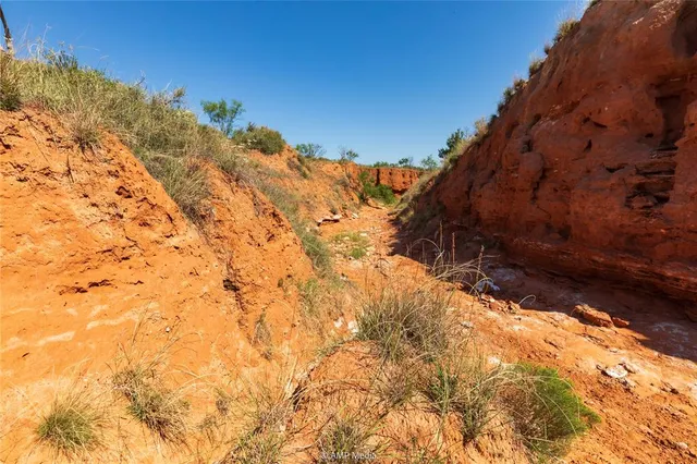 $720,000 | 70 State Highway 70, Rotan, TX 79546