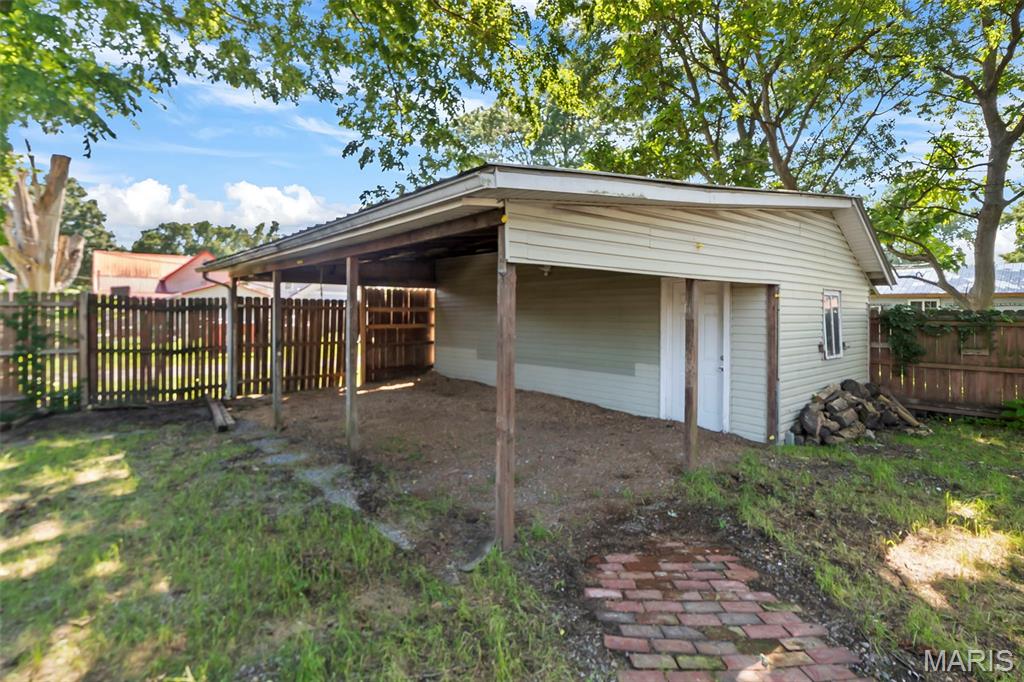 212 West Davidson Avenue Chaffee, MO 63740 - Photo 6 of 21