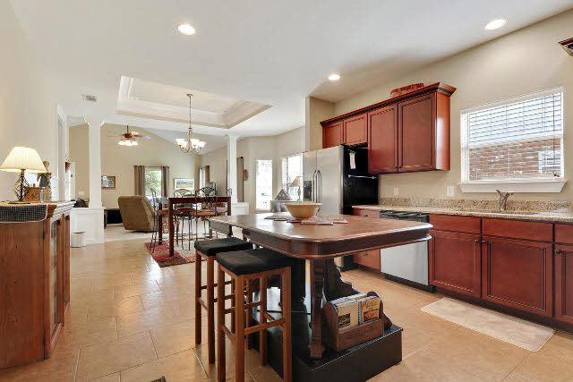 23935 Devonfield Lane Daphne, AL 36526 - Photo 7 of 17 Kitchen