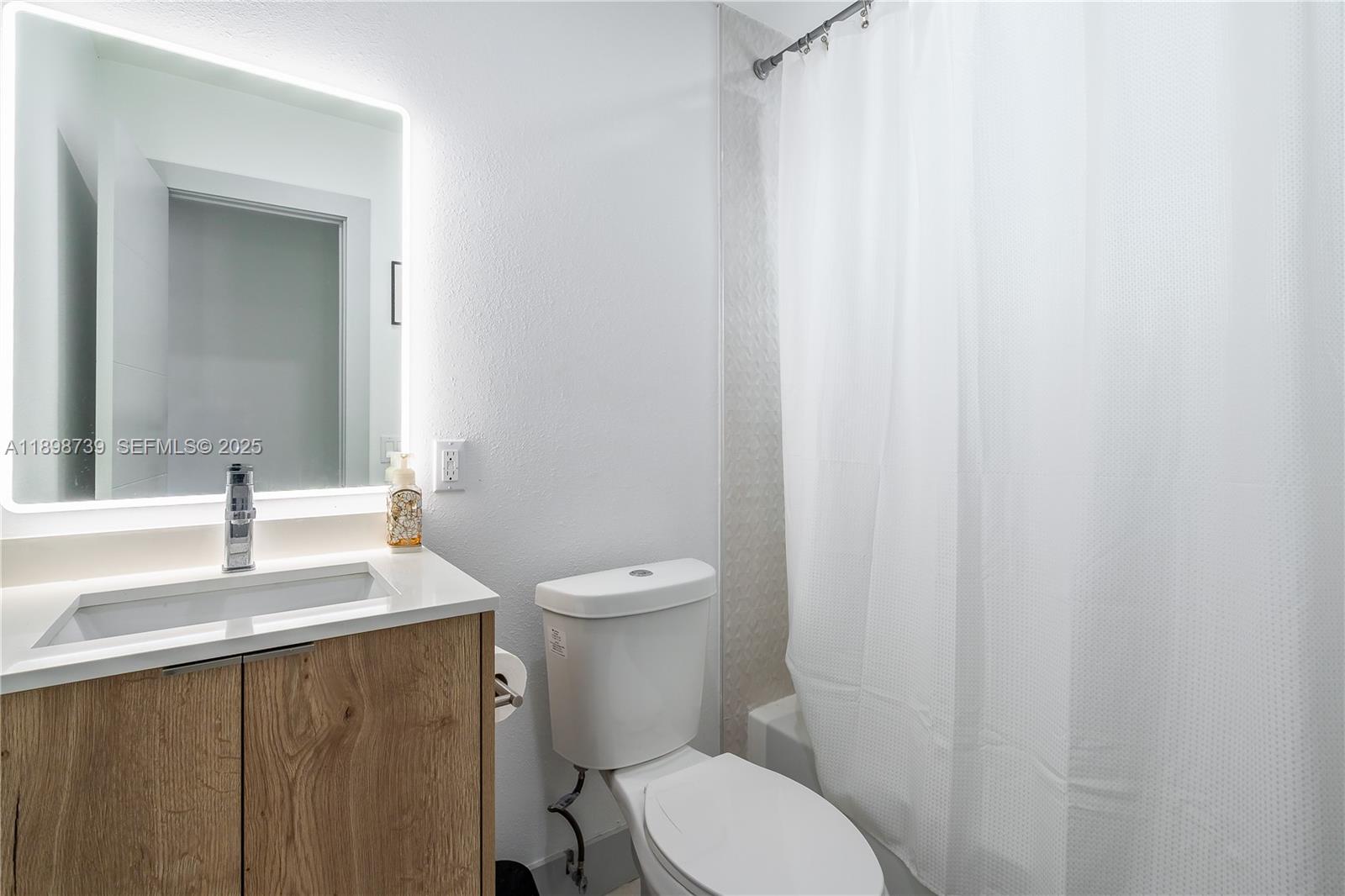 11350 Southwest 57th Street Miami, FL 33173 - Photo 16 of 47