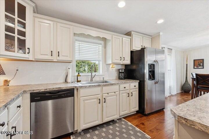 110 Woody Road Freehold, NJ 07728 - Photo 7 of 23 110woodykitchen4