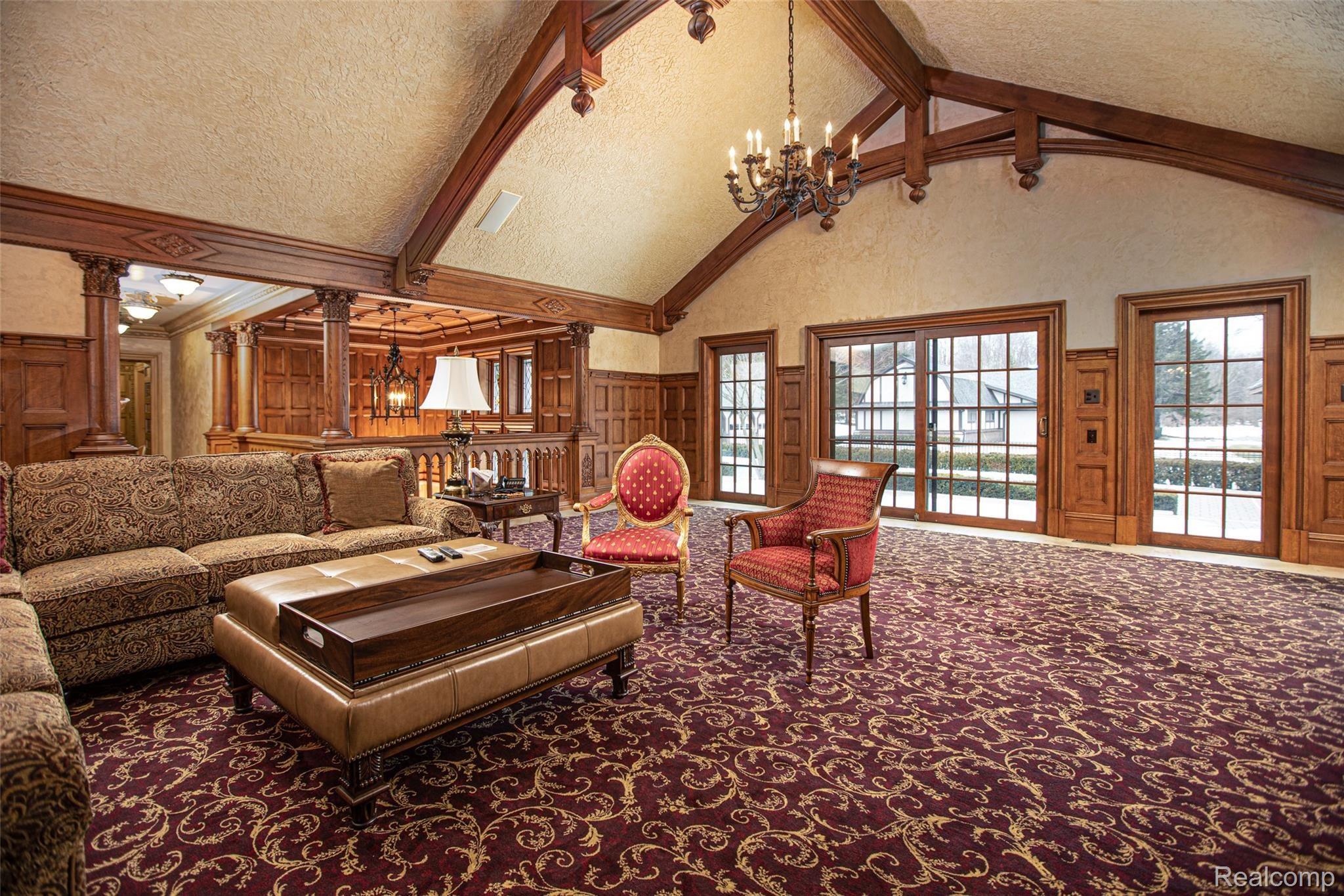 9715 North Eston Road Clarkston, MI 48348 - Photo 11 of 51 Great room provides a lovely entertainment space.