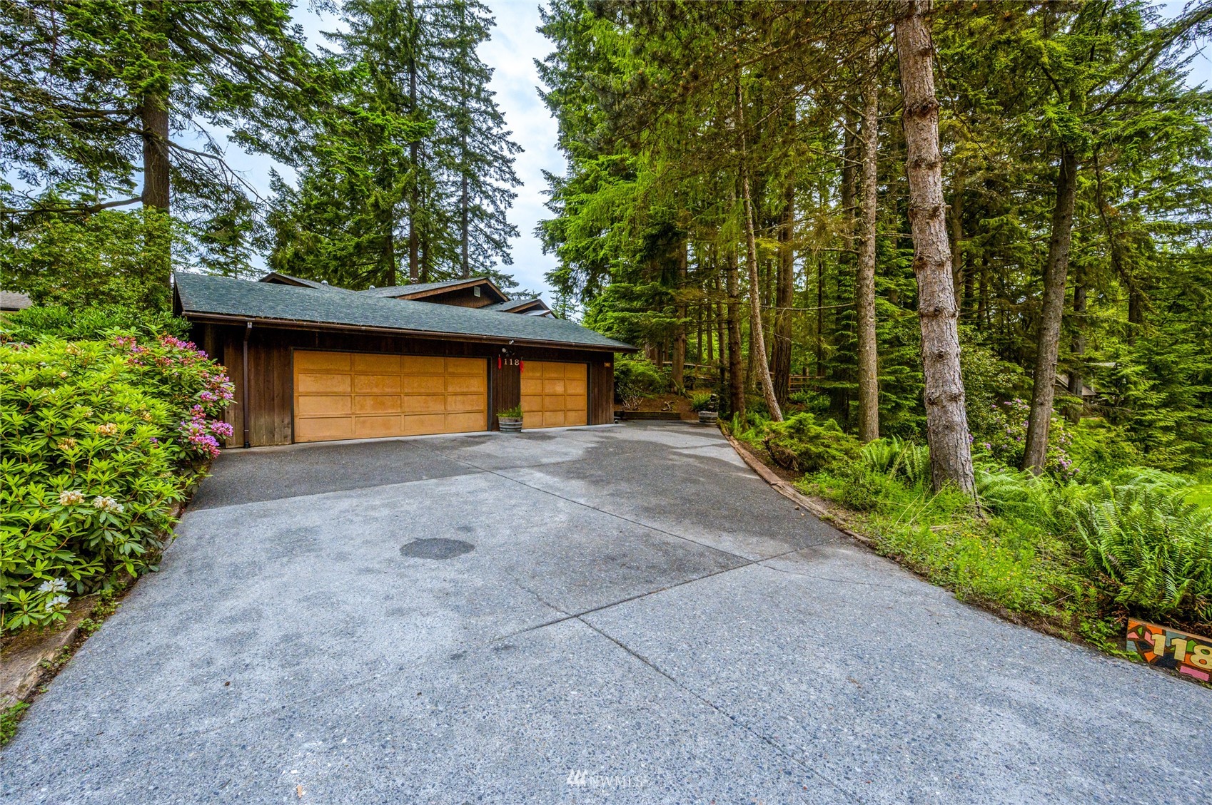 118 Sudden Valley Drive Bellingham, WA 98229 - Photo 3 of 35 a front view of a house with a yard