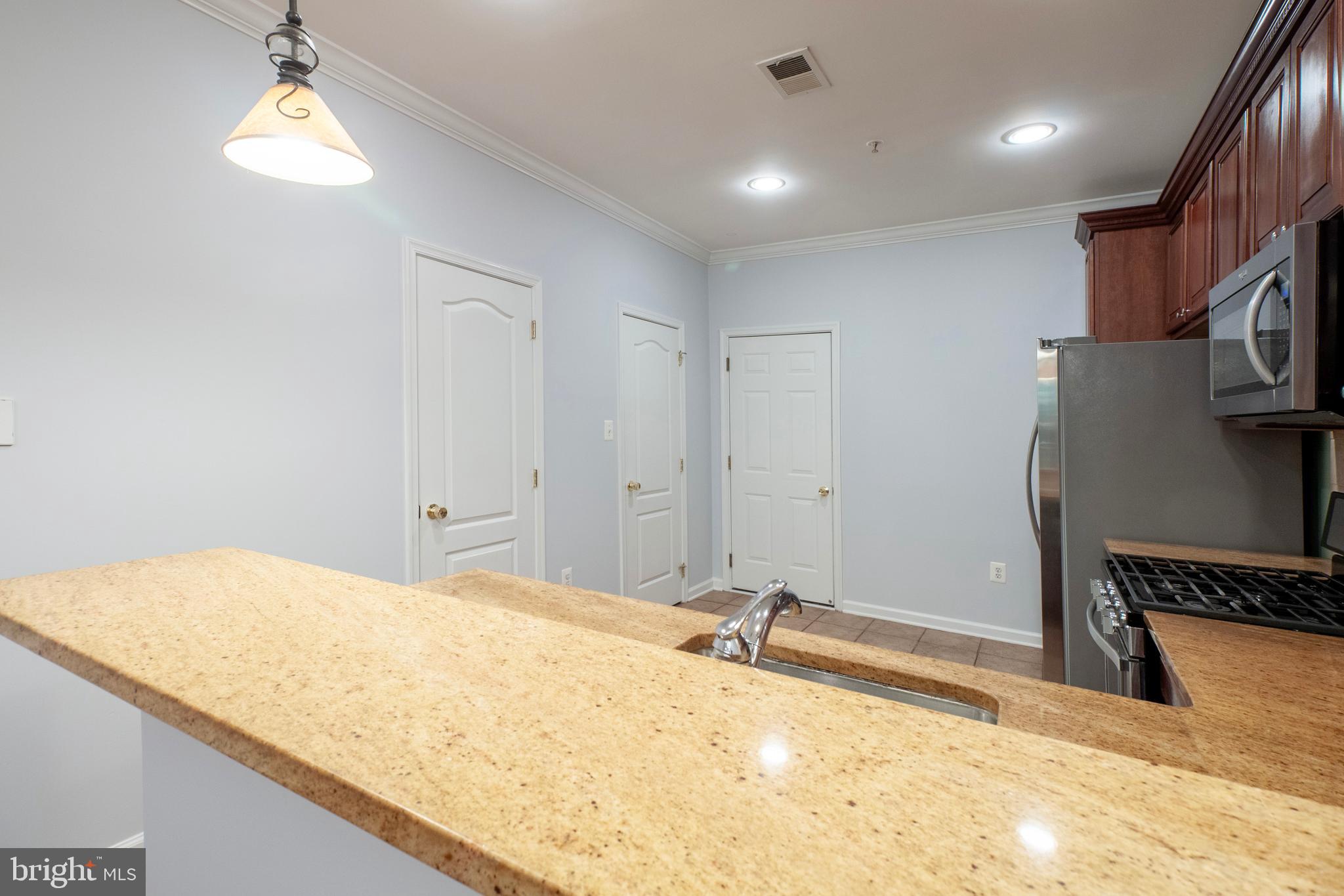 12430 Liberty Bridge Road Fairfax, VA 22033 - Photo 9 of 28 Kitchen