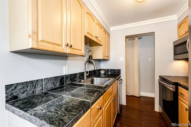 $1,150 | 1035 Colorado Boulevard, Unit 405, Denver, CO 80206