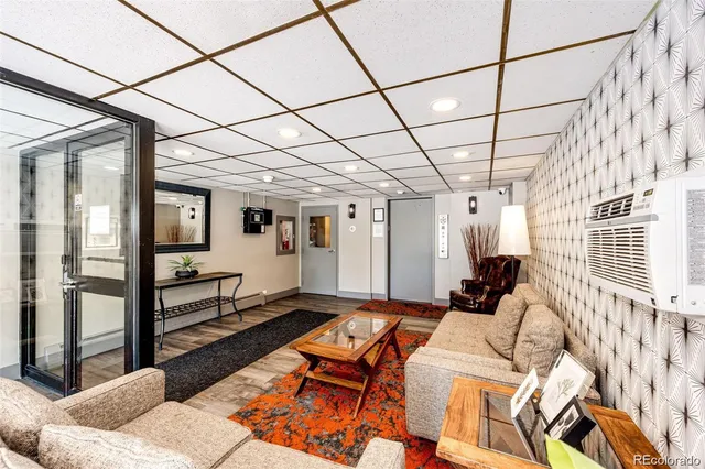 $1,150 | 1035 Colorado Boulevard, Unit 405, Denver, CO 80206