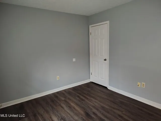 $1,250 | 196 York Drive, Jackson, MS 39209