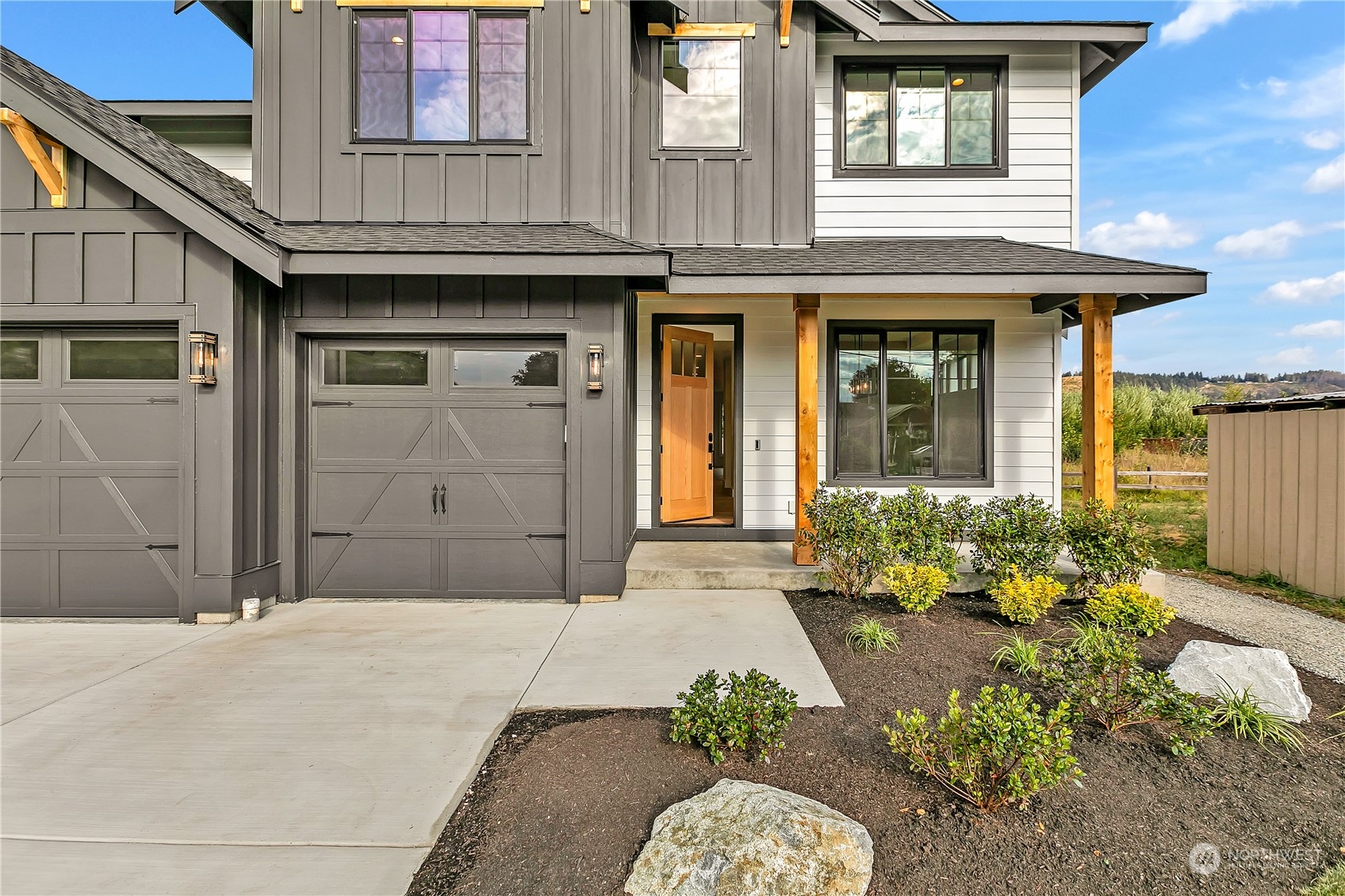 5425 Parker Road East Sumner, WA 98390 - Photo 6 of 40 a front view of a house