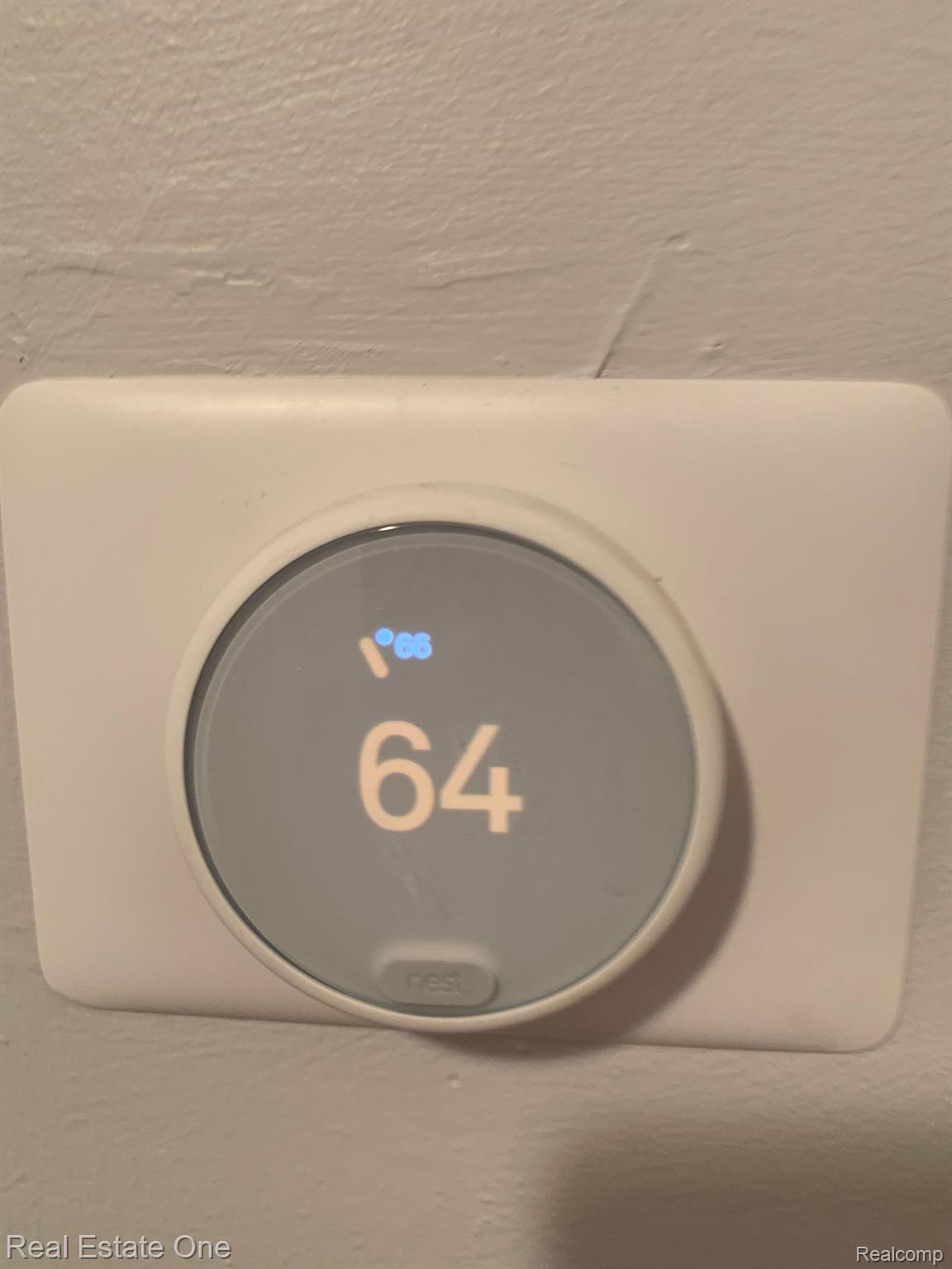 8100 Coolidge Avenue Center Line, MI 48015 - Photo 18 of 25 Nest Thermostat