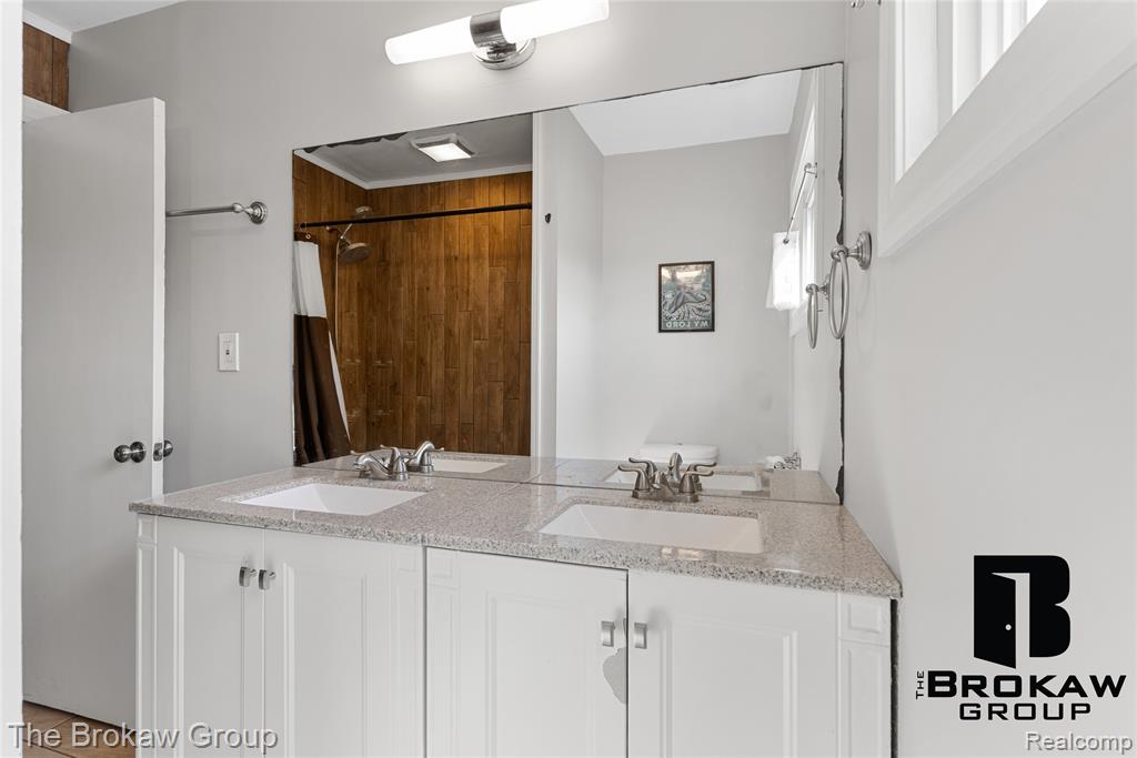 7087 Lapeer Road Davison, MI 48423 - Photo 19 of 37