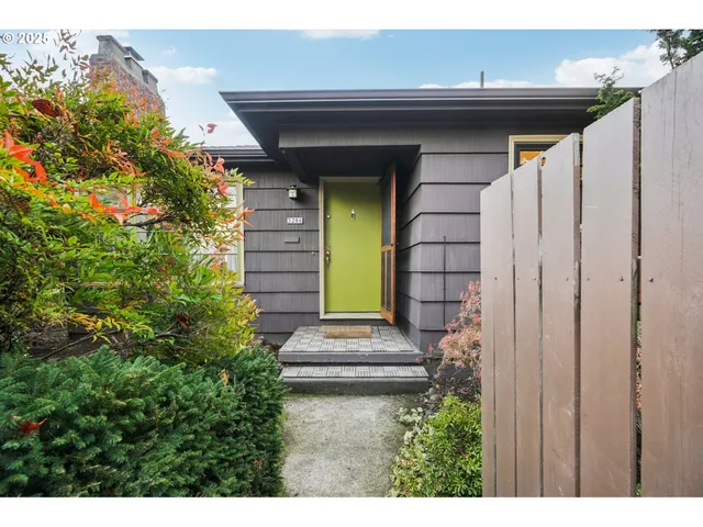 $649,990 | 3286 Northeast Holman Street, Portland, OR 97211