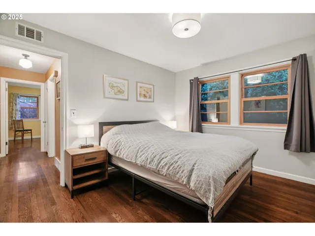 $649,990 | 3286 Northeast Holman Street, Portland, OR 97211