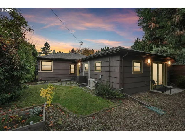 $649,990 | 3286 Northeast Holman Street, Portland, OR 97211