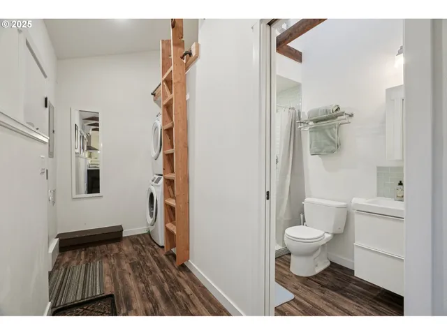 $649,990 | 3286 Northeast Holman Street, Portland, OR 97211