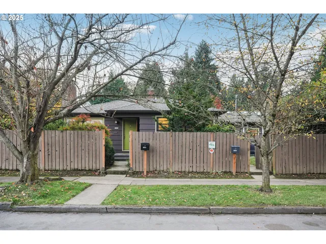 $649,990 | 3286 Northeast Holman Street, Portland, OR 97211