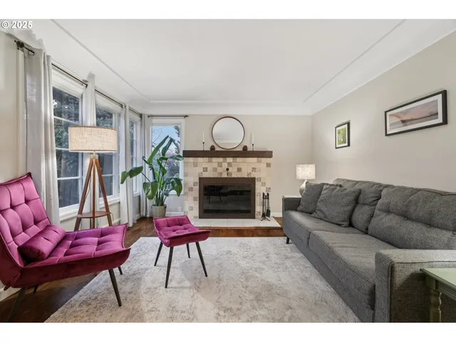 $649,990 | 3286 Northeast Holman Street, Portland, OR 97211