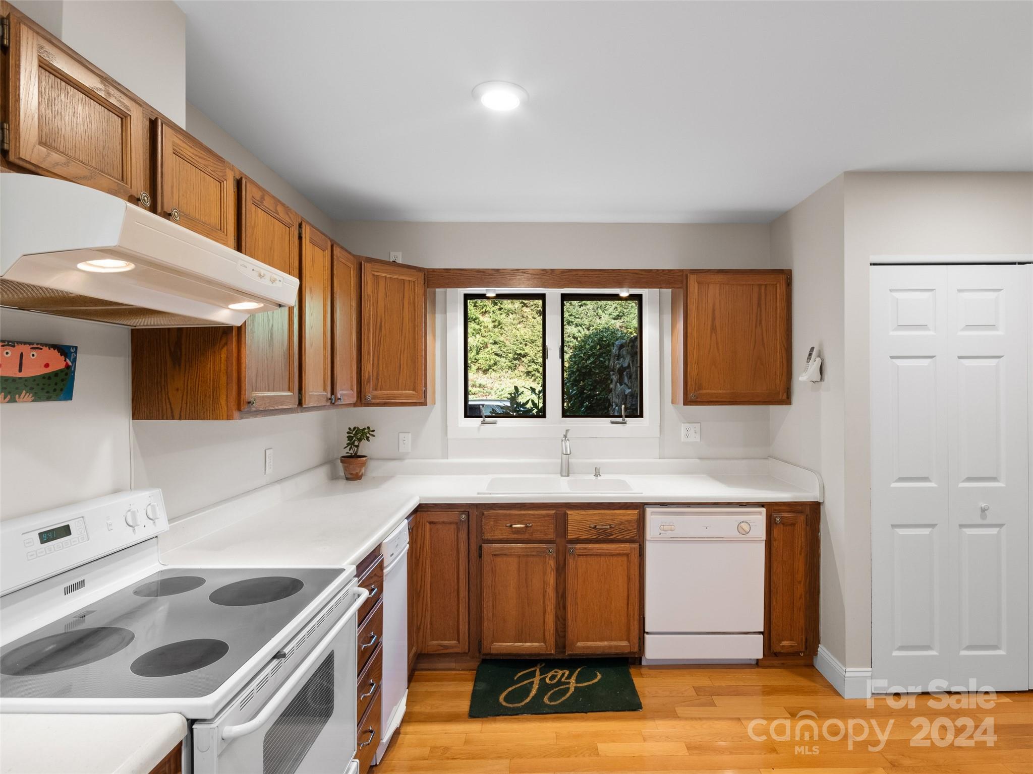 894 Weston Road, Unit 5 Arden, NC 28704 - Photo 13 of 38