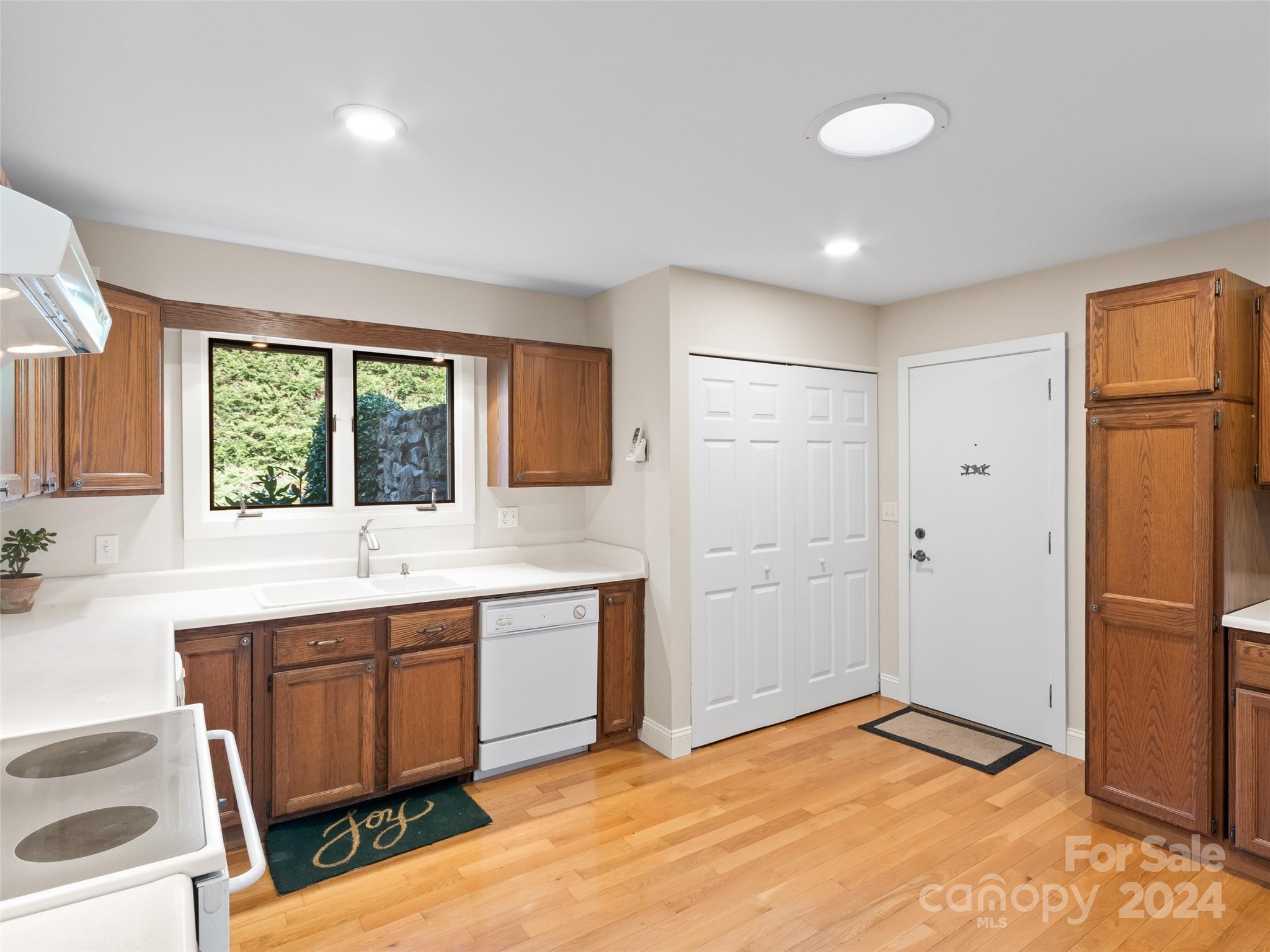 894 Weston Road, Unit 5 Arden, NC 28704 - Photo 17 of 38