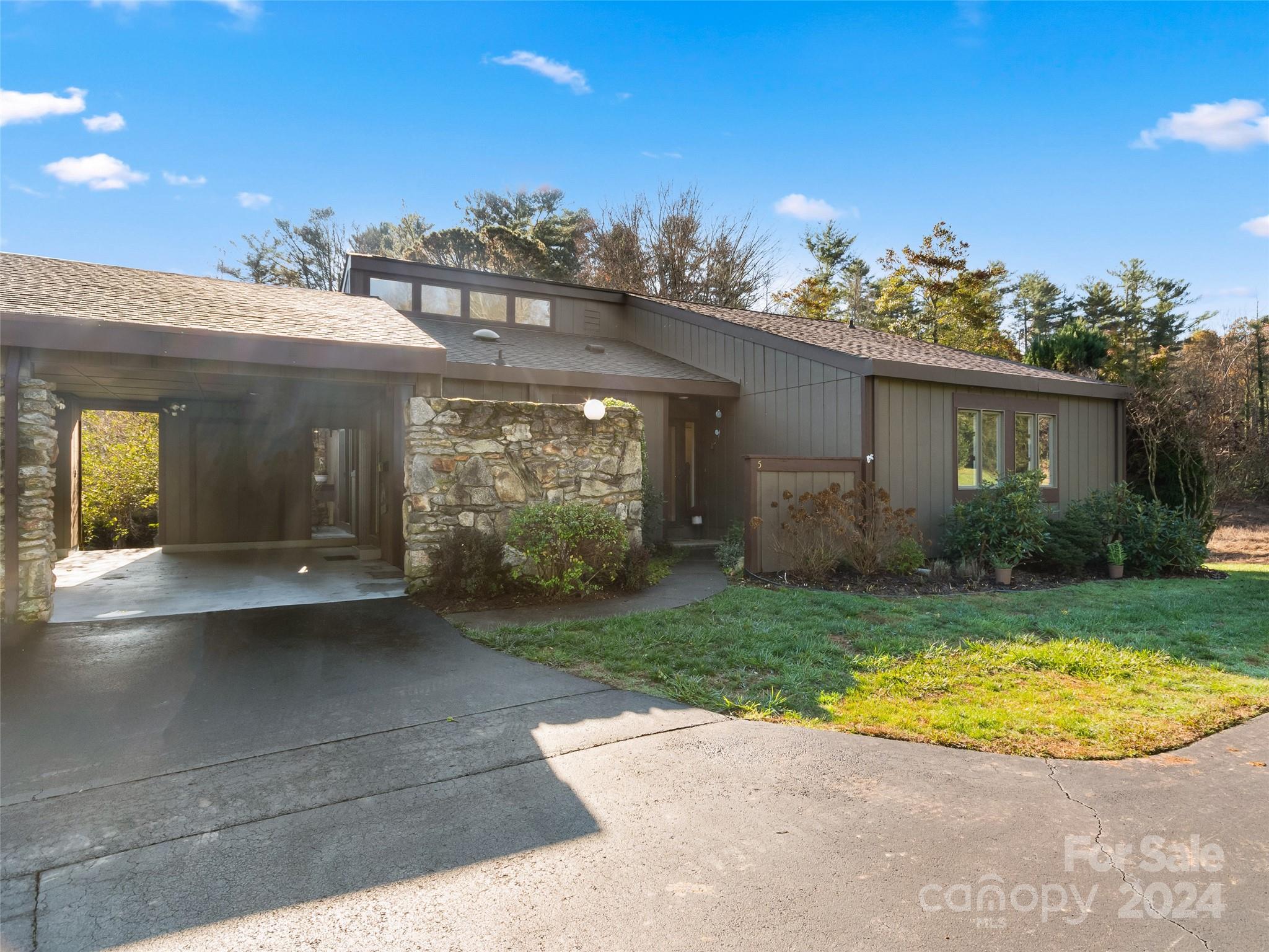 894 Weston Road, Unit 5 Arden, NC 28704 - Photo 4 of 38