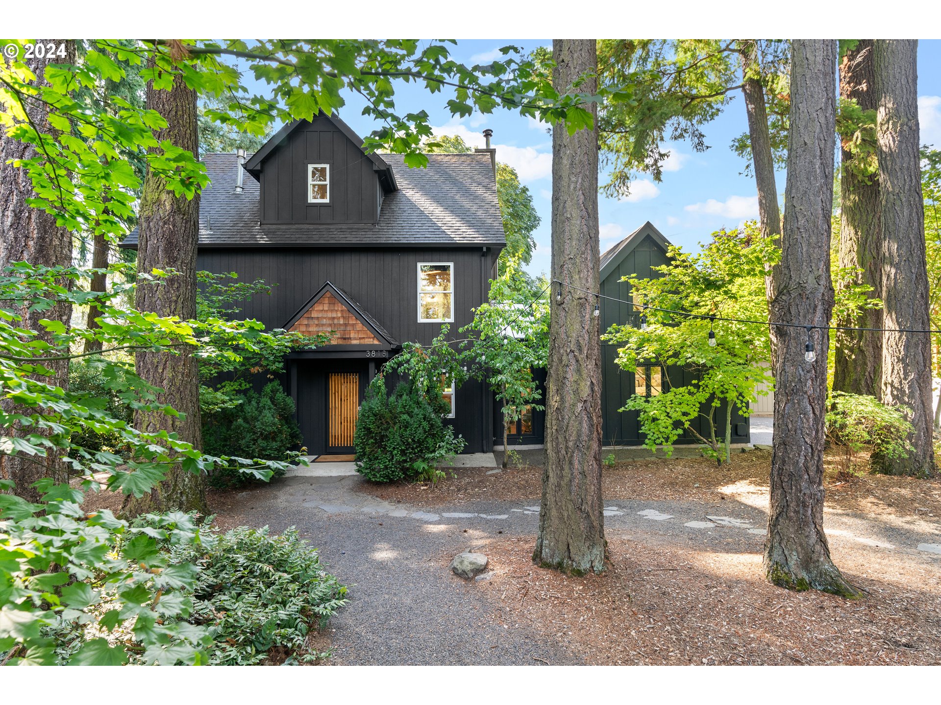 3818 Southwest Spring Garden Street Portland, OR 97219 - Photo 1 of 47 Gallery Image 1