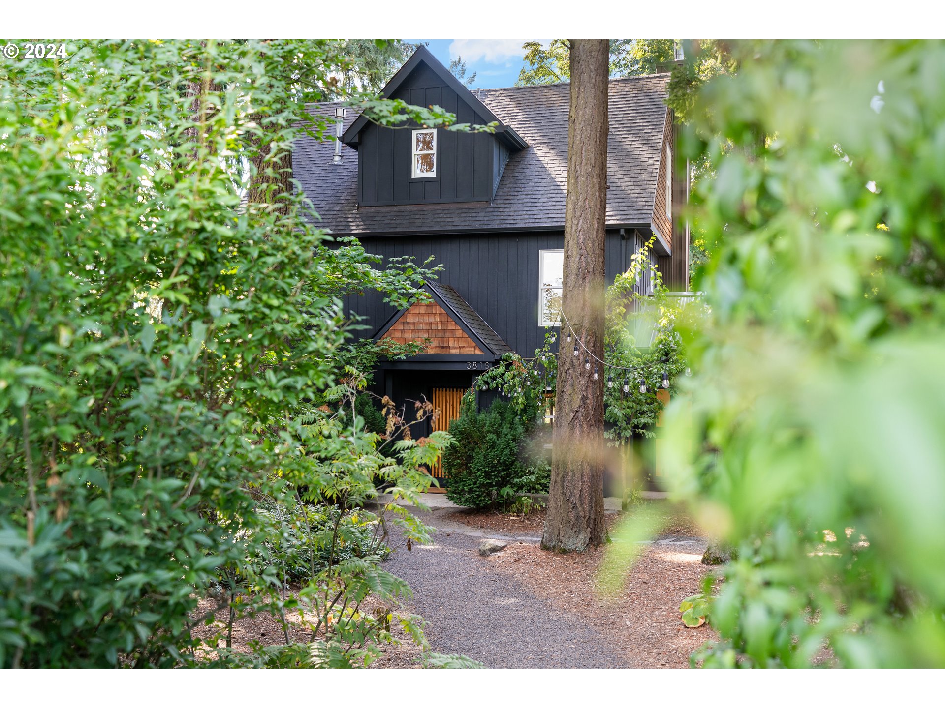 3818 Southwest Spring Garden Street Portland, OR 97219 - Photo 2 of 47 Gallery Image 2