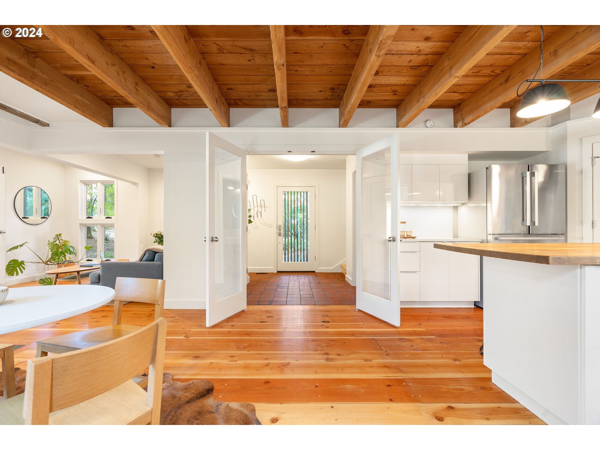 3818 Southwest Spring Garden Street Portland, OR 97219 - Photo 6 of 47 Gallery Image 6