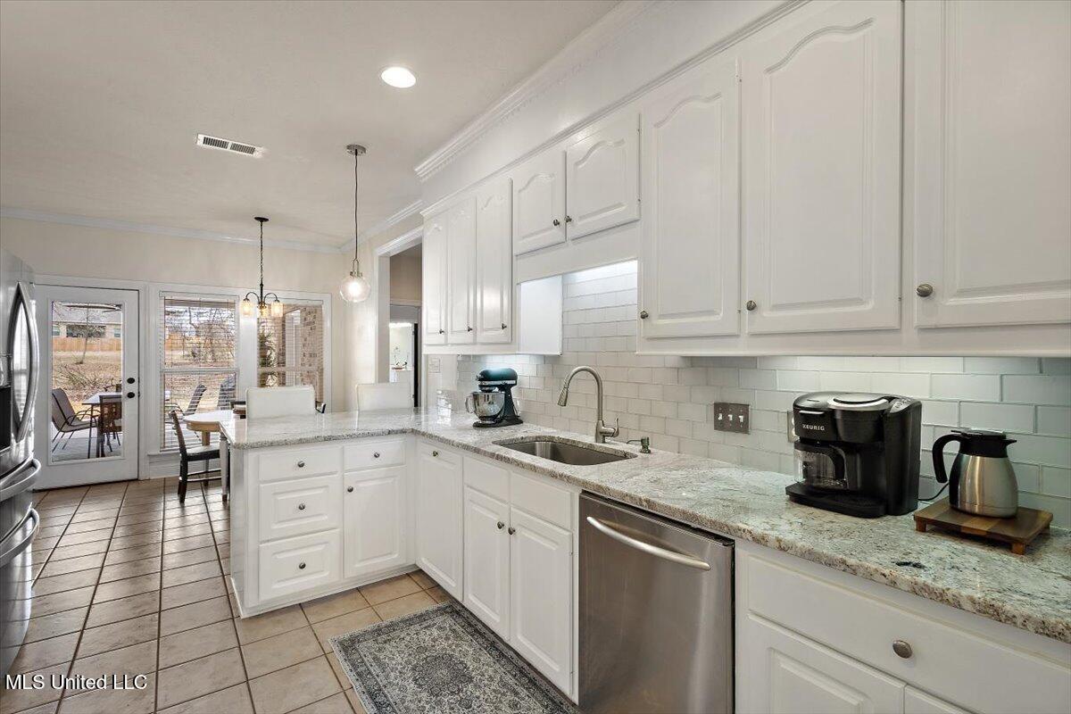 108 Beaver Bend Canton, MS 39046 - Photo 14 of 40 14-HTP_2403