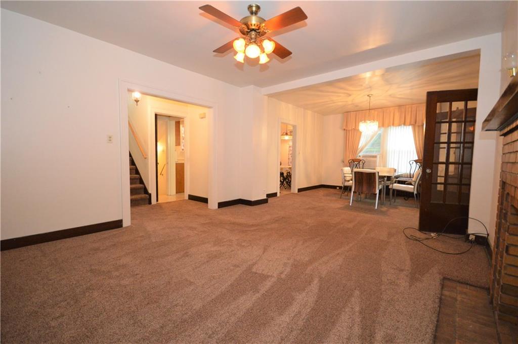 3674 Middletown Road Pittsburgh, PA 15204 - Photo 8 of 25 Living room and dining kitchen on left