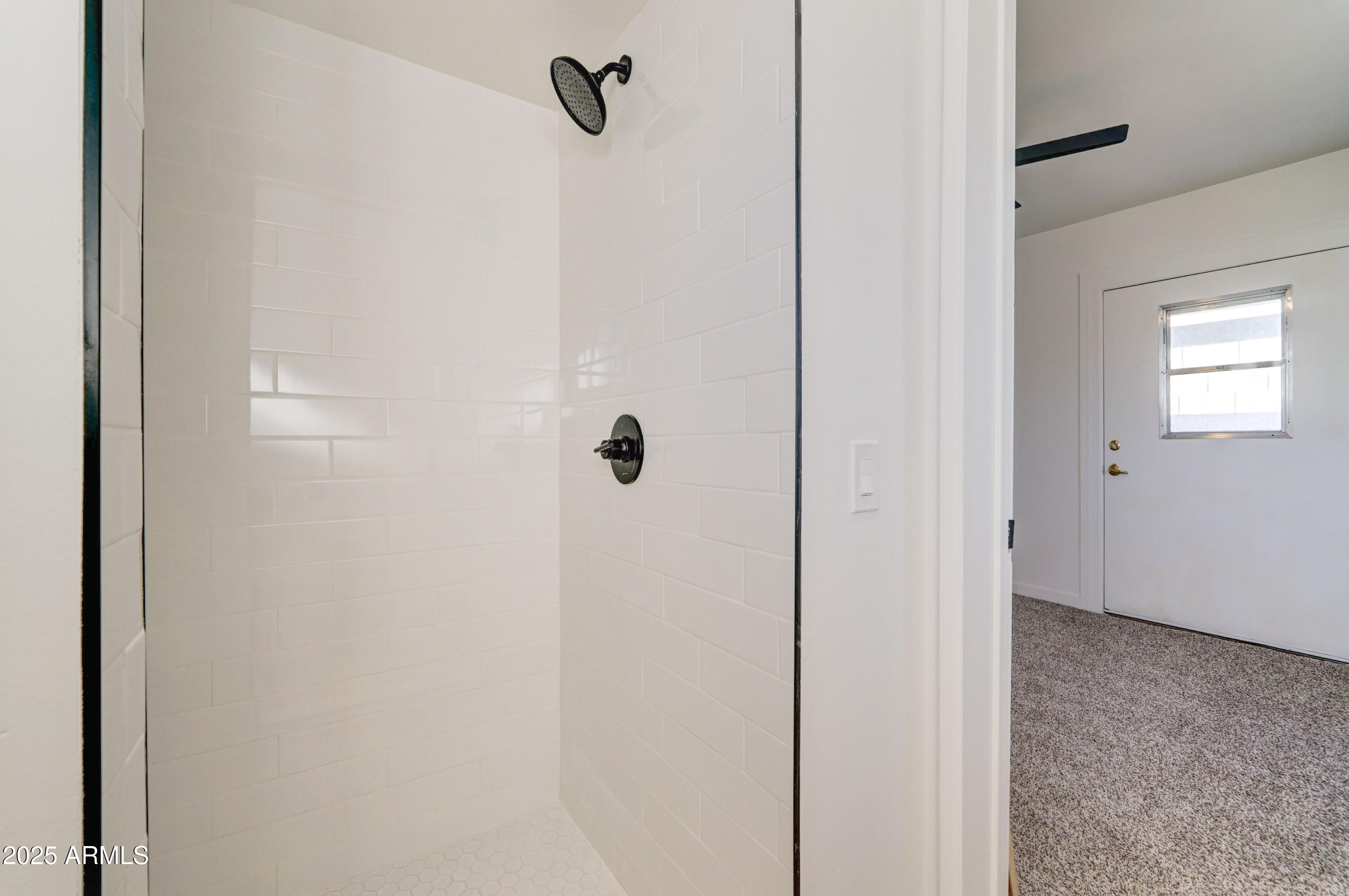 2039 West Northview Avenue Phoenix, AZ 85021 - Photo 19 of 30 a bathroom with a shower