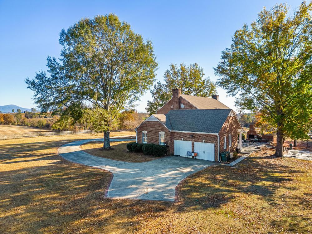 345 Morgan Road Charleston, TN 37310 - Photo 14 of 69 Side view