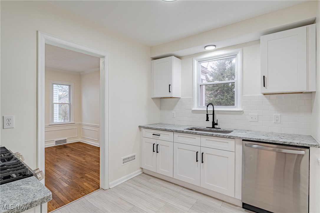 3657 Berkeley Road Cleveland Heights, OH 44118 - Photo 10 of 30