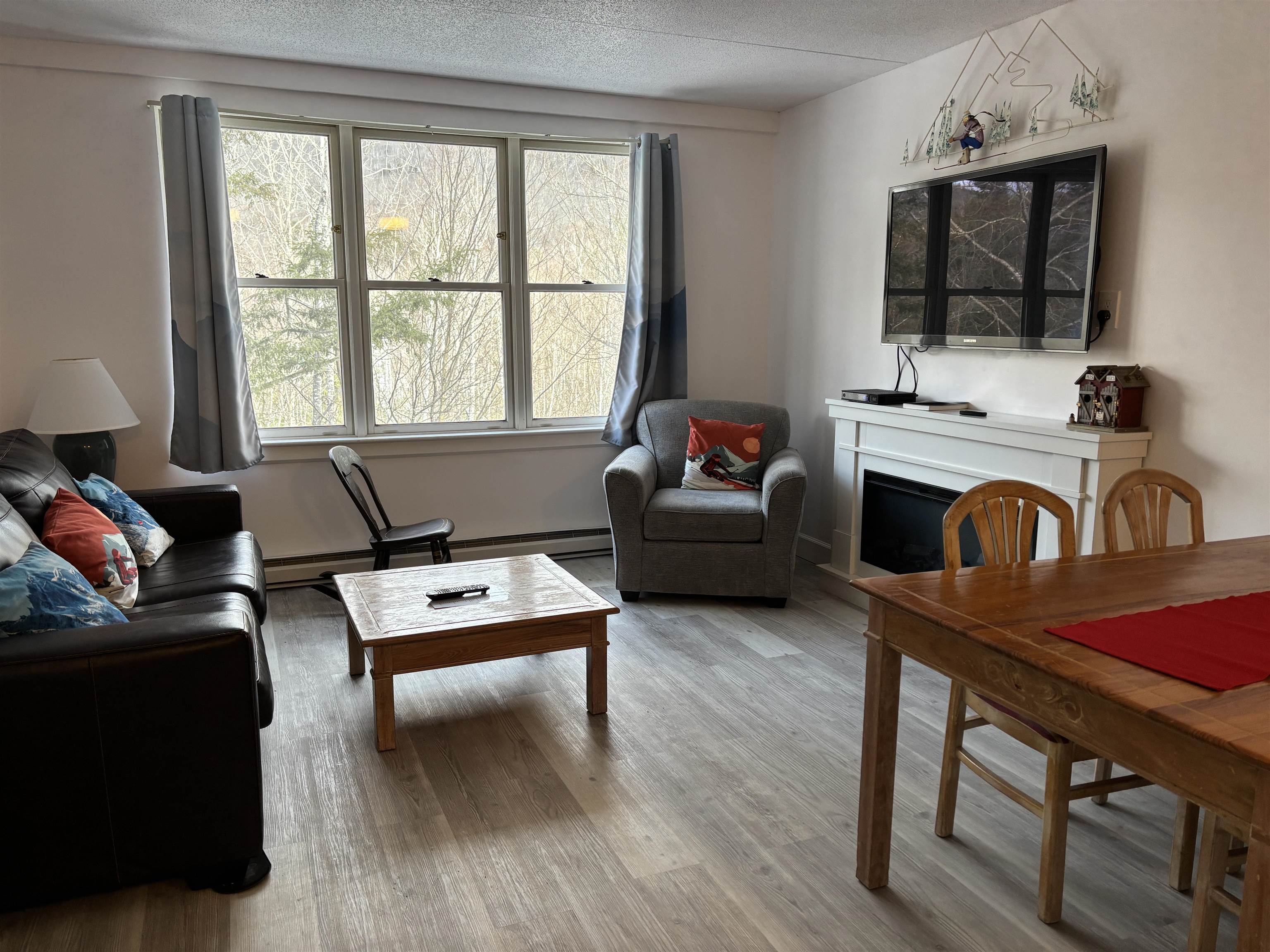 28 Packard's Road, Unit 406 Waterville Valley, NH 03215 - Photo 13 of 41