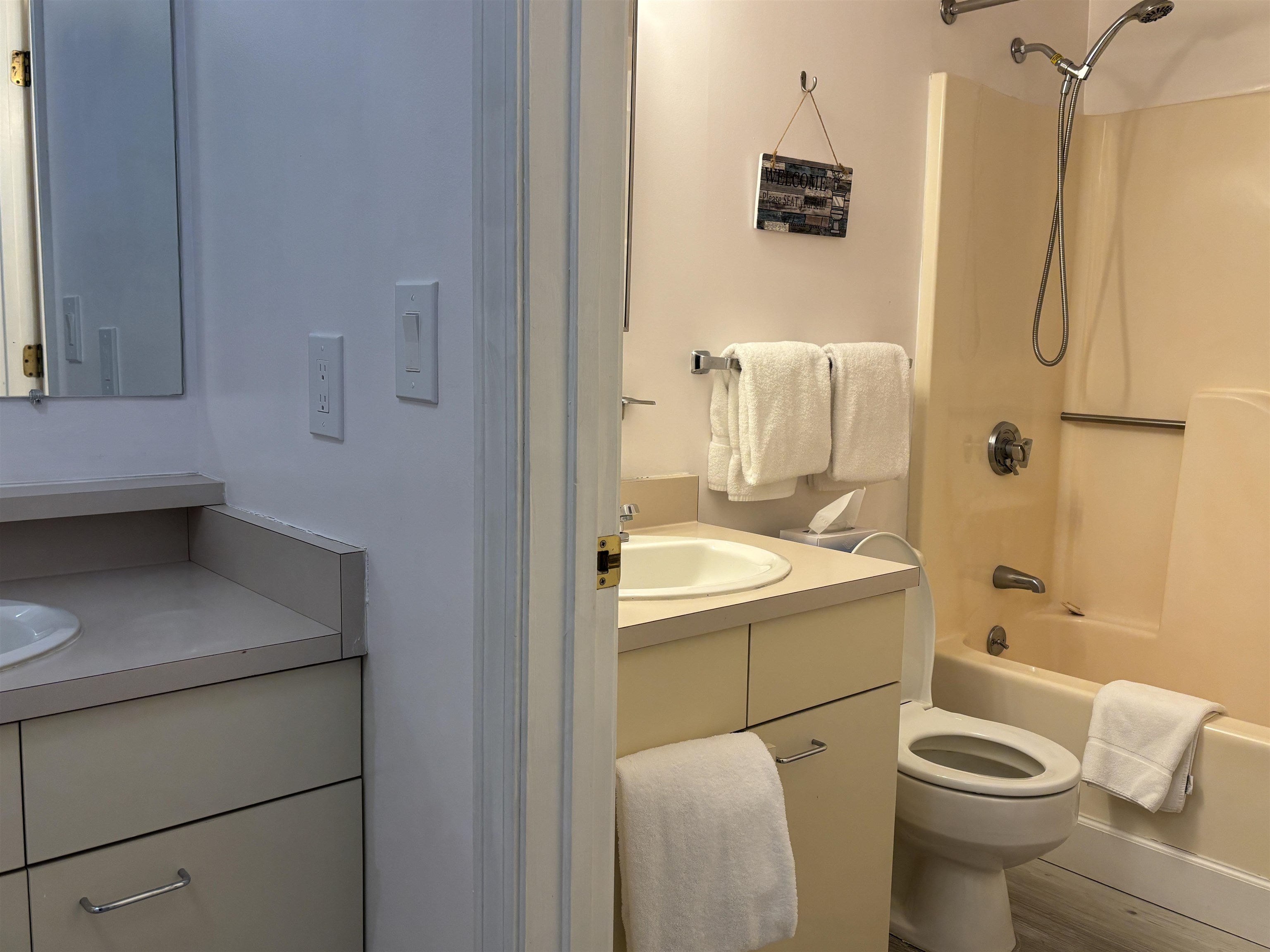 28 Packard's Road, Unit 406 Waterville Valley, NH 03215 - Photo 23 of 41