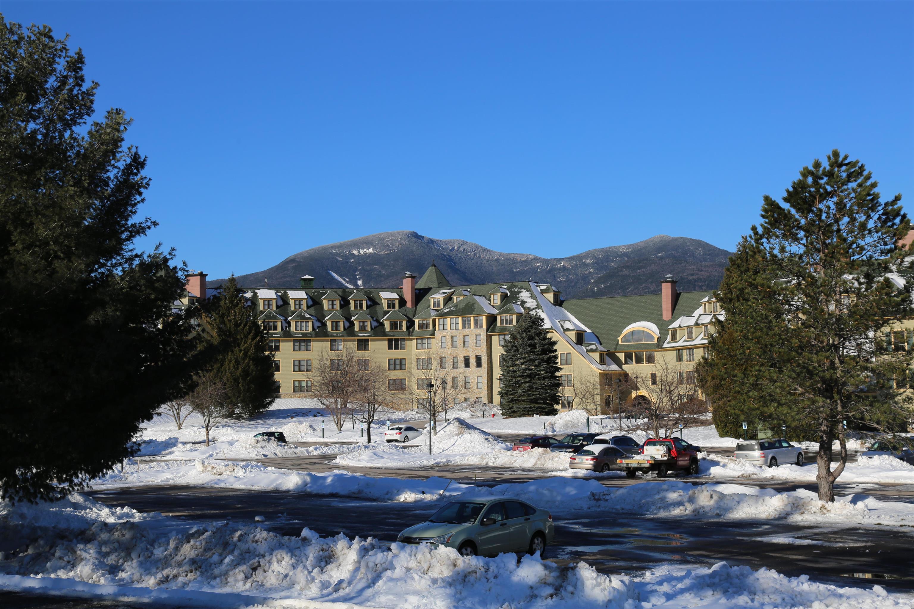 28 Packard's Road, Unit 406 Waterville Valley, NH 03215 - Photo 3 of 41
