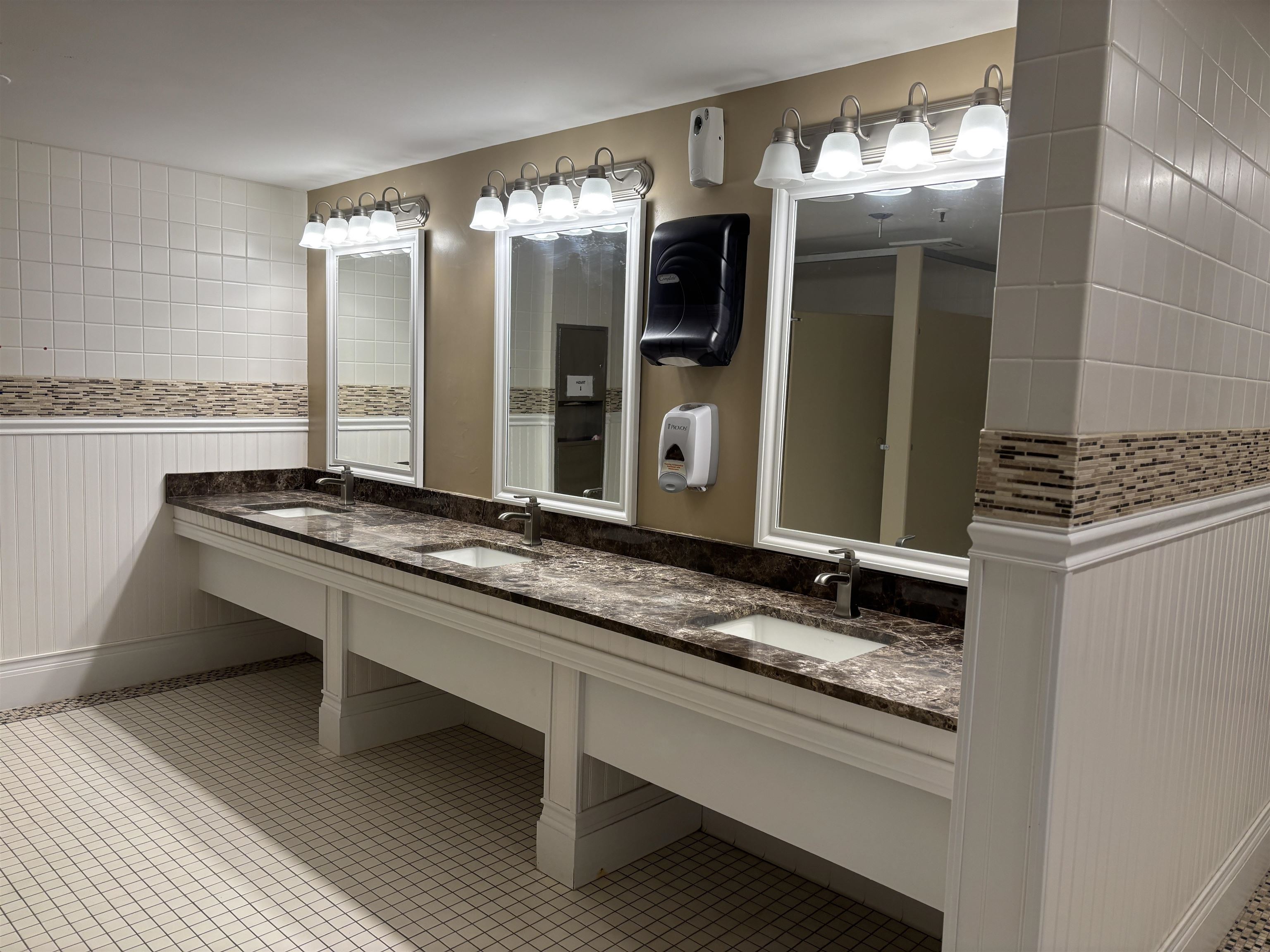 28 Packard's Road, Unit 406 Waterville Valley, NH 03215 - Photo 38 of 41