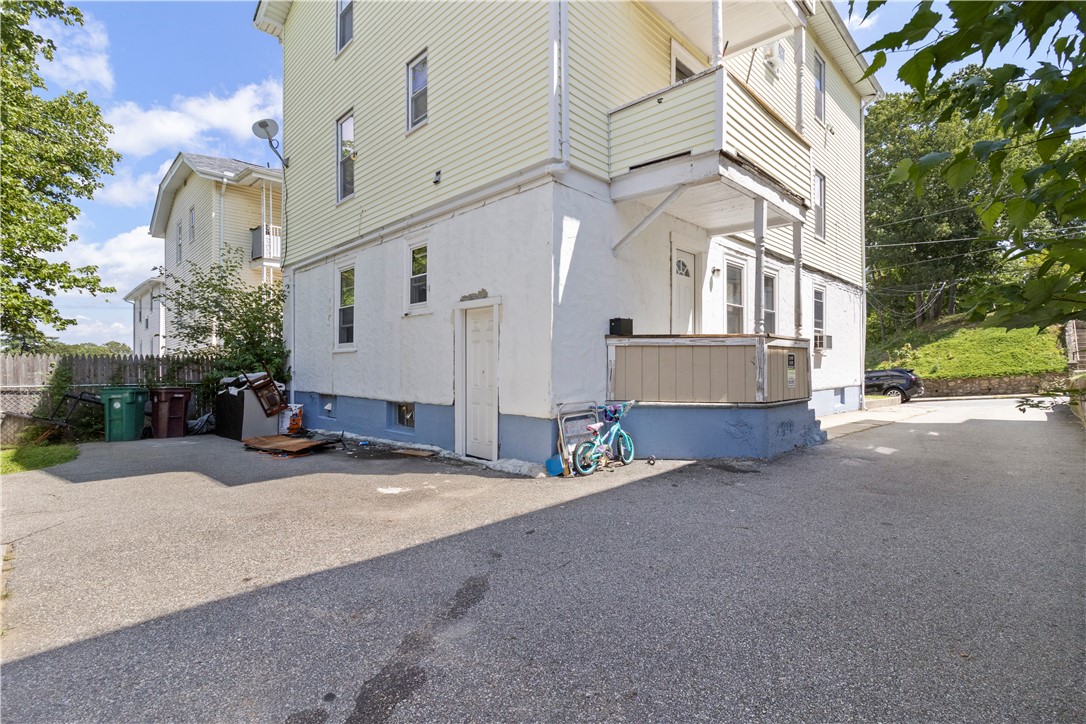 301 Ward Street Woonsocket, RI 02895 - Photo 3 of 34