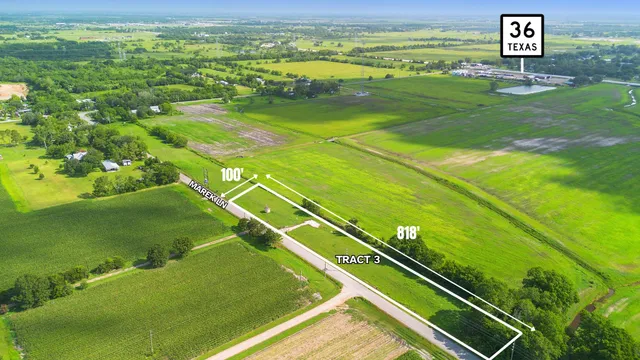a view of a tennis court