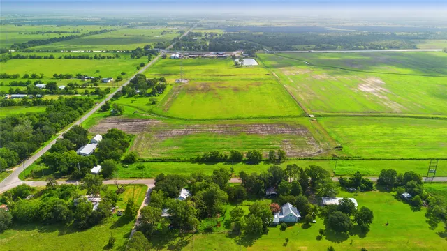 $185,000 | 14213 Market Lane, Guy, TX 77444