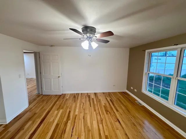 $319,999 | 310 Mills Road, Joliet, IL 60433