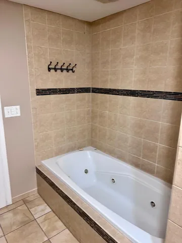 $319,999 | 310 Mills Road, Joliet, IL 60433