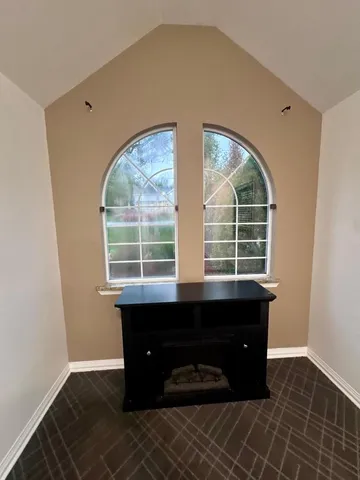 $319,999 | 310 Mills Road, Joliet, IL 60433