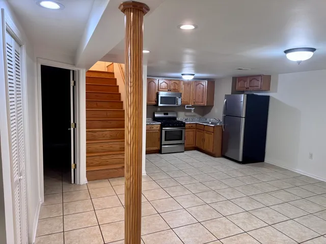 $319,999 | 310 Mills Road, Joliet, IL 60433