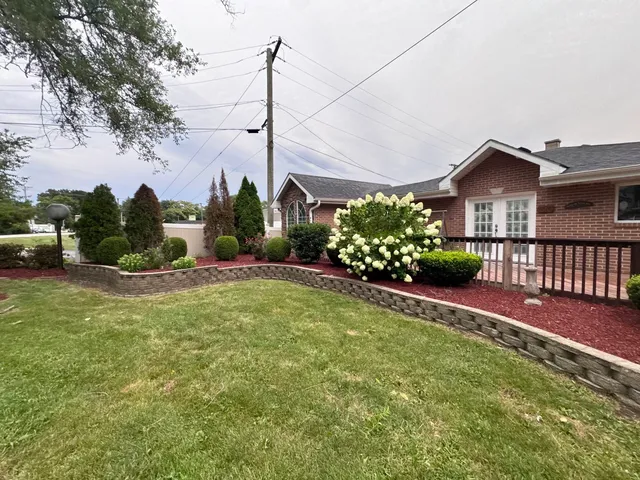 $319,999 | 310 Mills Road, Joliet, IL 60433