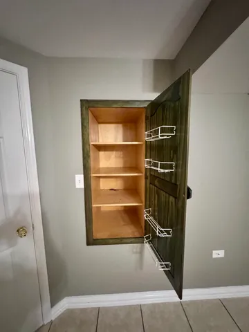 $319,999 | 310 Mills Road, Joliet, IL 60433