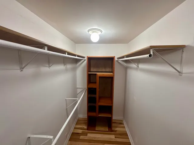 $319,999 | 310 Mills Road, Joliet, IL 60433