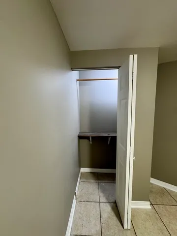 $319,999 | 310 Mills Road, Joliet, IL 60433