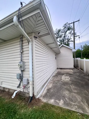 $319,999 | 310 Mills Road, Joliet, IL 60433