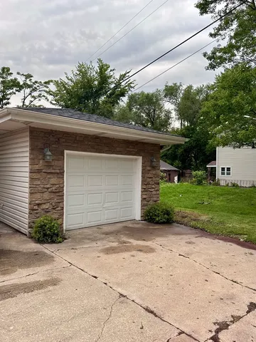 $319,999 | 310 Mills Road, Joliet, IL 60433