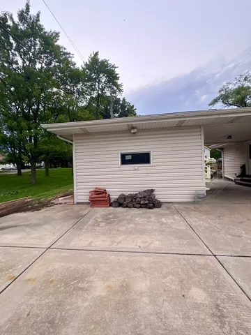 $319,999 | 310 Mills Road, Joliet, IL 60433
